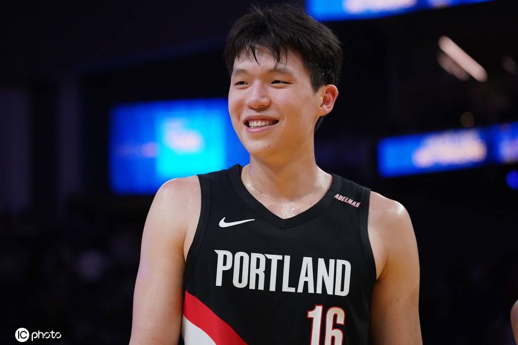 NBA生涯总得分破百!杨瀚森末节打满 收获5分2板